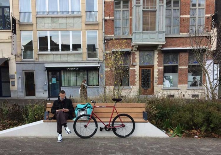 vvs-straatmeubilair-hooverplein-leuven-uitgelicht